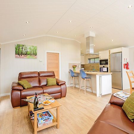 Wareham Forest Lodge Retreat Lytchett Minster Экстерьер фото
