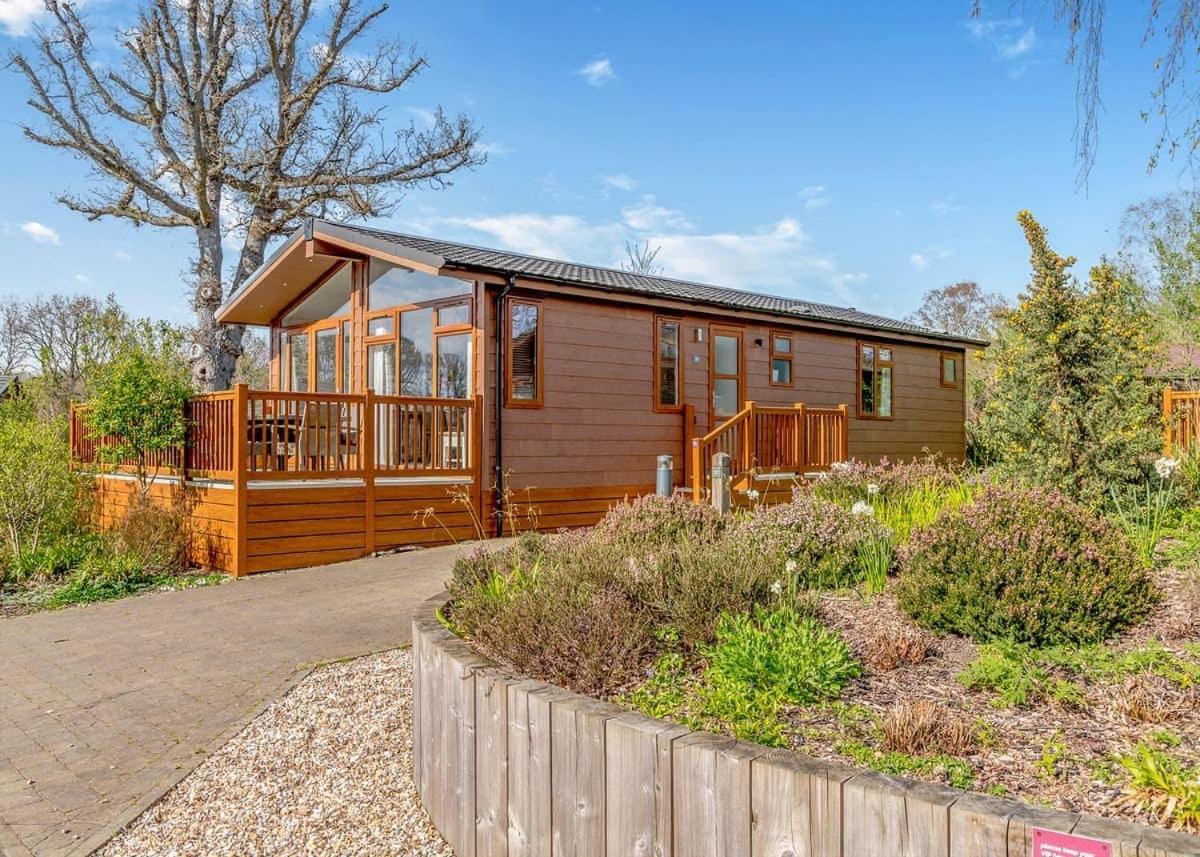 Wareham Forest Lodge Retreat Lytchett Minster Экстерьер фото