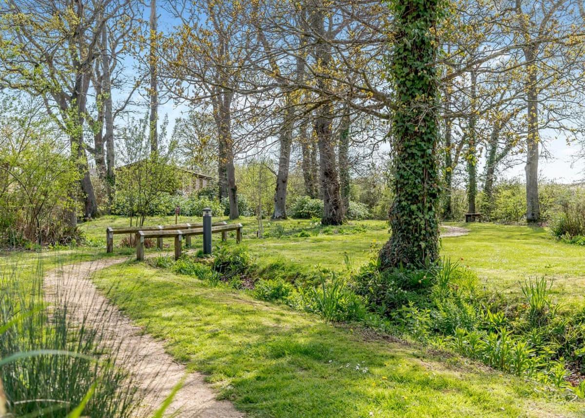 Wareham Forest Lodge Retreat Lytchett Minster Экстерьер фото