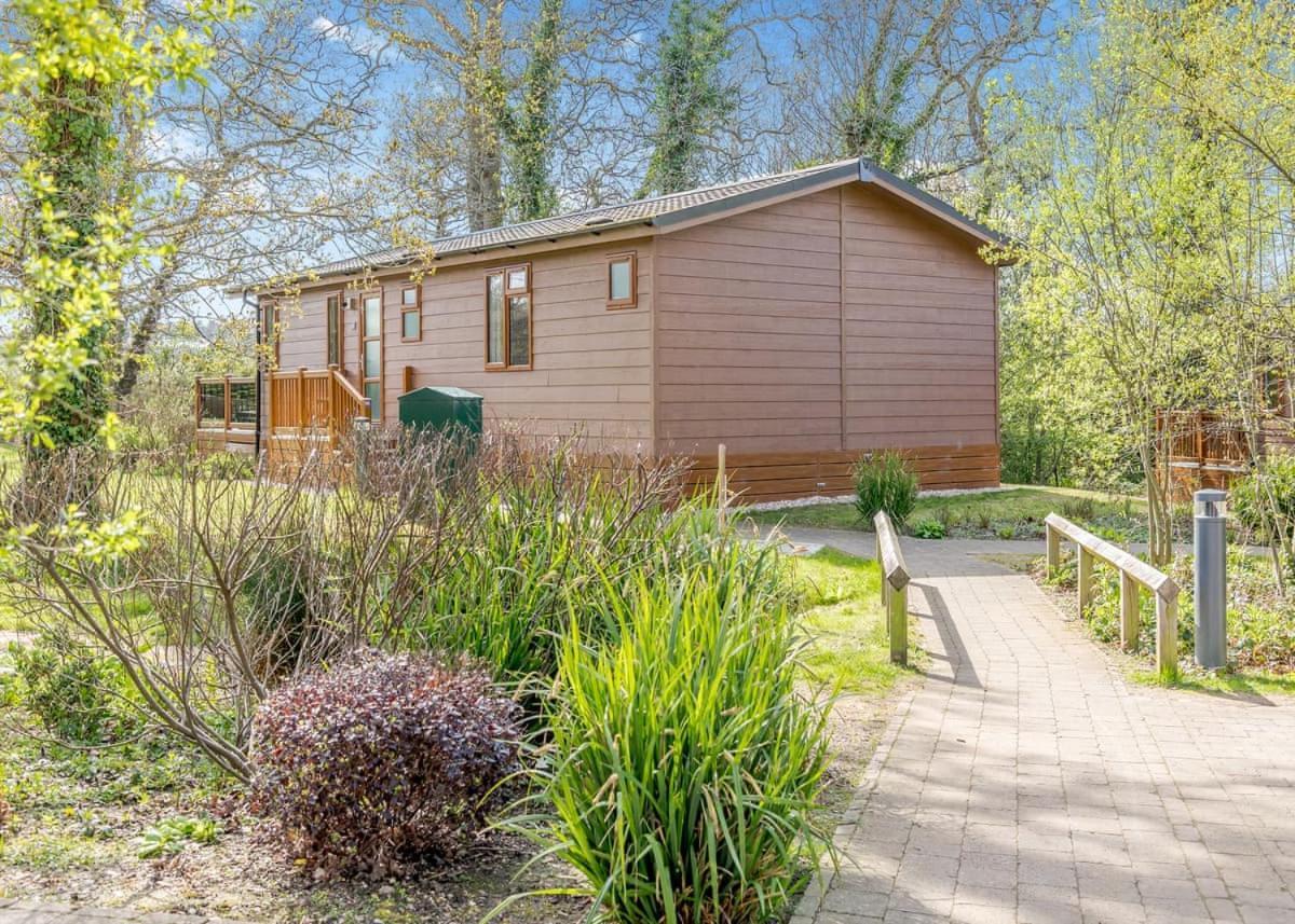 Wareham Forest Lodge Retreat Lytchett Minster Экстерьер фото
