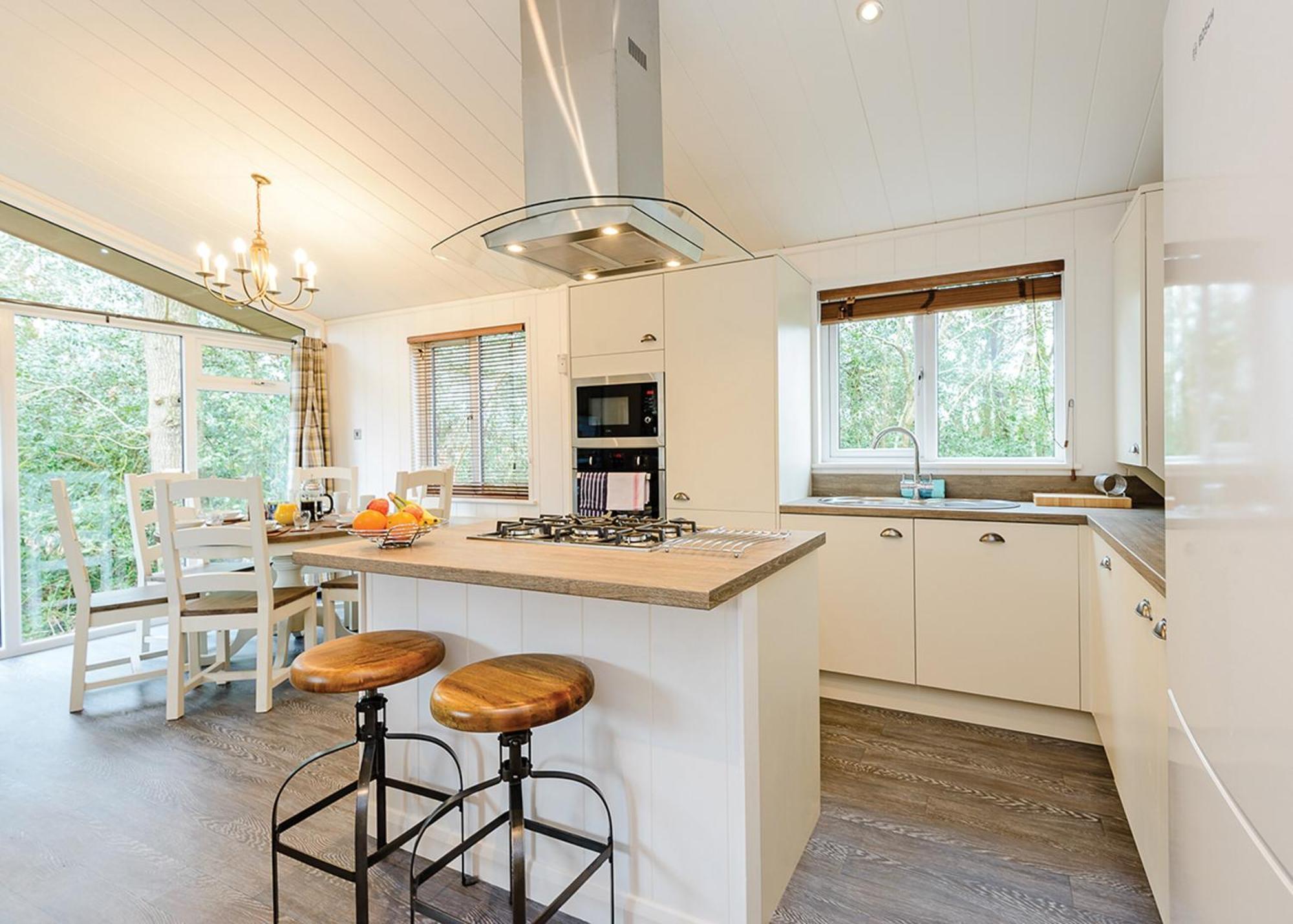 Wareham Forest Lodge Retreat Lytchett Minster Номер фото