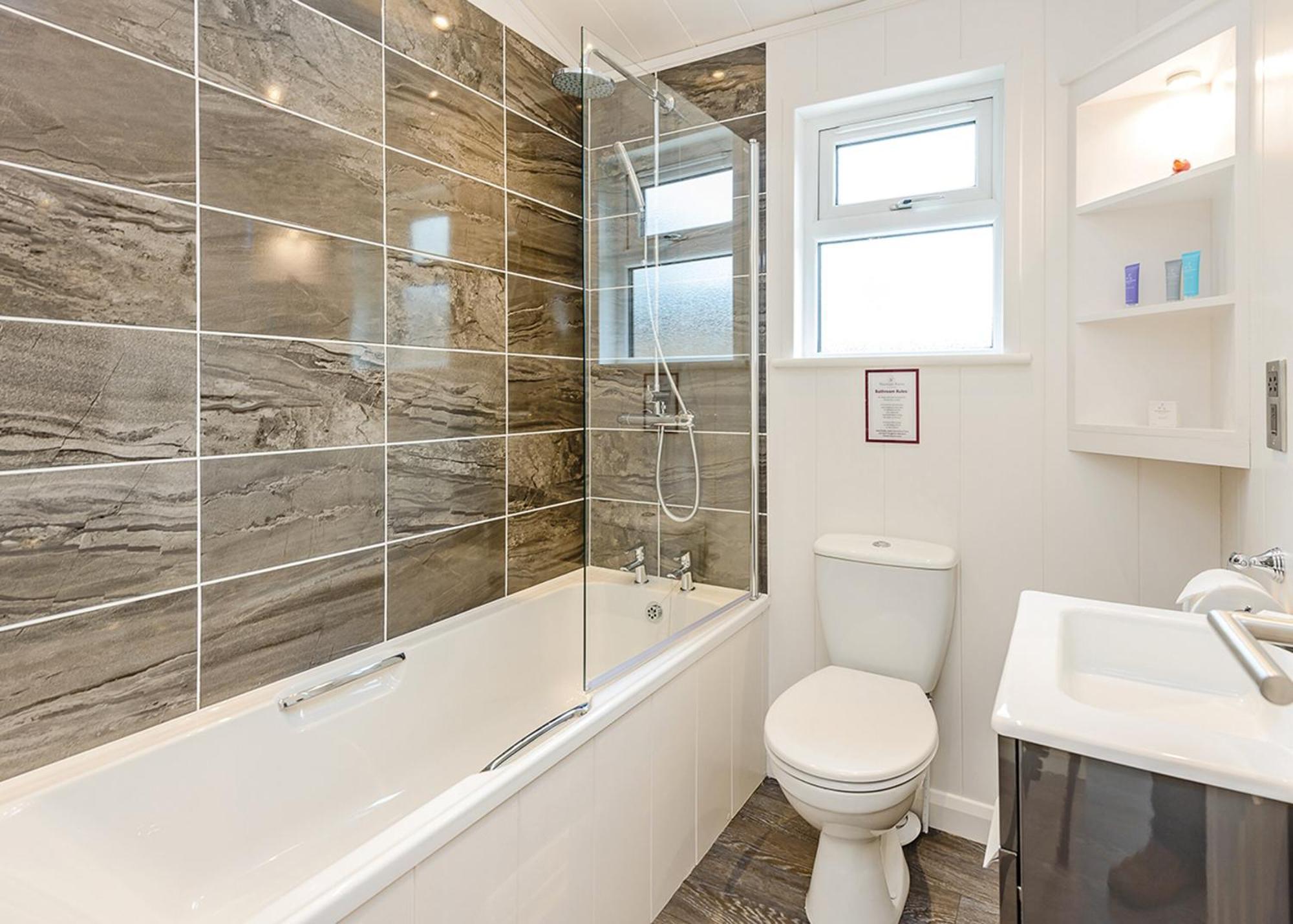 Wareham Forest Lodge Retreat Lytchett Minster Номер фото